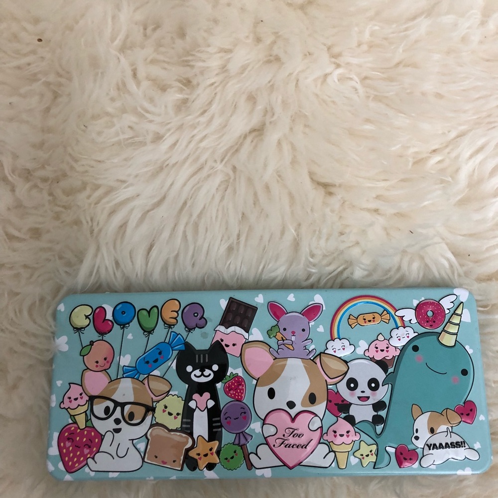 Too Faced Clover Eyeshadow Palette